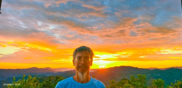 #二格山 #琉璃光 #雲瀑 #雲海流瀑 #火燒雲 #日出 8/21&222866274