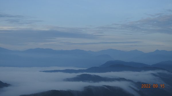 石碇二格山雲海+雲瀑+日出+火燒雲 9/151843603