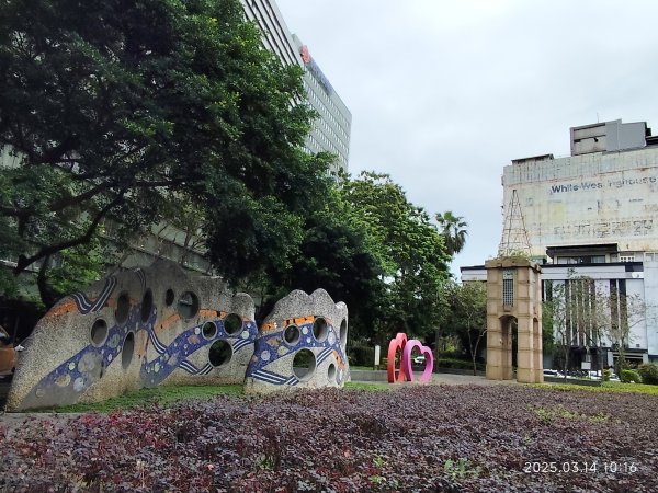 《中山北路走兩遍》花博公園圓山園區→撫順公園→臺北市立美術館→圓山別邸→臺北廣播電臺2735593