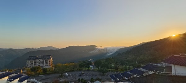 #新店四十份 #翡翠水庫壩頂 #覺真宮 #雲海 #日出 #雲瀑 #霧虹 1/52977270