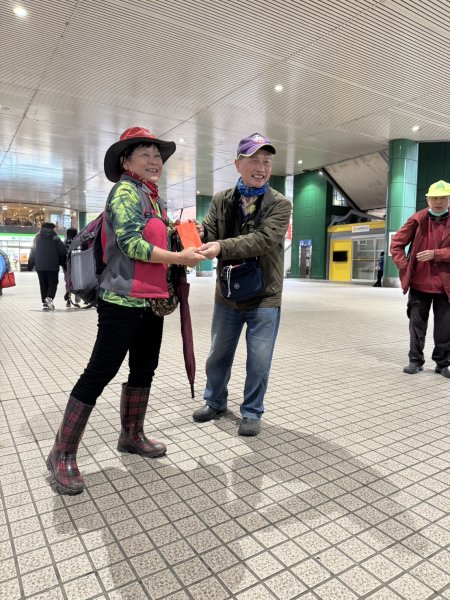 2-1 捷運新店站→碧潭吊橋→和美山登山步道(綠線親山步道)→碧潭吊橋2690675