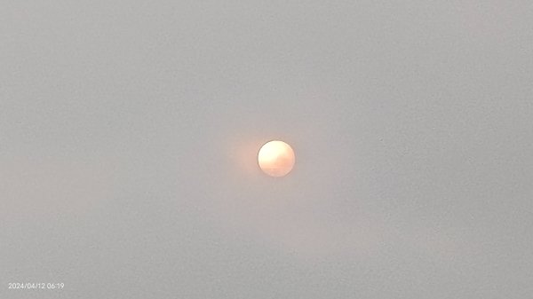 晨霧瀰漫的觀音山2476136