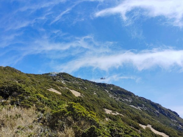 終於看到1000元背面的山景登頂玉山北峰／前峰2495955