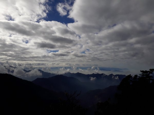 鳶嘴山-稍來山-稍來南峰下1087981