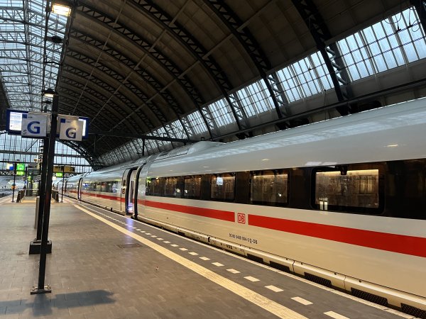 2025_0421 倫敦馬拉松順遊西歐 D3(荷德盧 - 搭火車)2786301