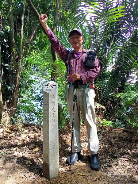 【臺北大縱走 6】象山公園→妙高台→拇指山頂峰登山口→南港山南峰→南港山→九五峰→中華科技大學2183583