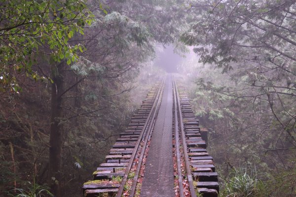 豐山眠月：石夢谷連走水漾千人洞2757716