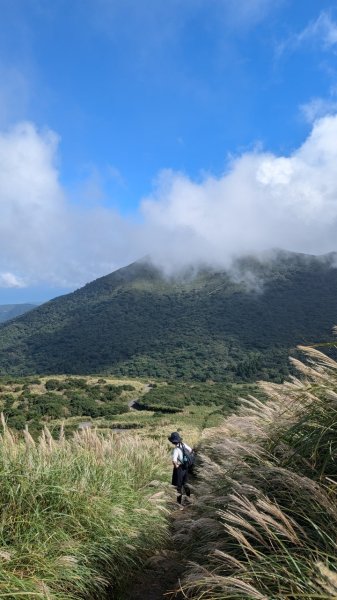 113.10.27大屯山主峰-二子山西峰-二子山東峰2638814