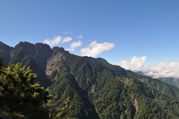 玉山西峰、主峰385927