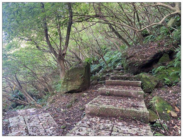 皇帝殿石壩尖、東峰、西峰連走(北峰登山口)2675640