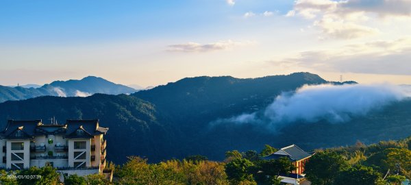 #新店四十份 #翡翠水庫壩頂 #雲海 #日出  #雲瀑 1/10 & 132979658