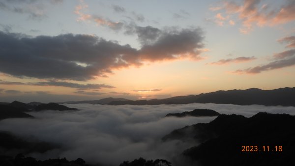 跟著雲海達人山友追雲趣 - 坪林南山寺晨曦日出雲海+金芒&開眼崙山嵐觀音圈 11/18&192350558