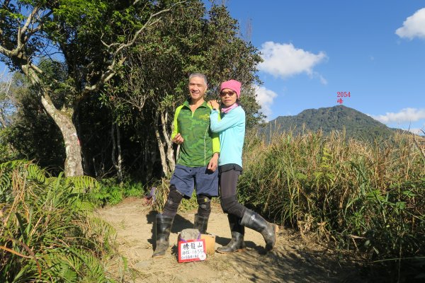 虎山、騰龍山、橫龍山O型縱走（裝釘藍天雙指標牌）第一天