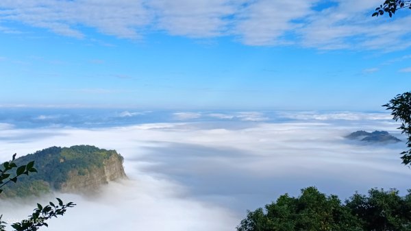 二訪馬拉邦山，解鎖 #琉璃光雲海 #日出雲海  #血月 #斜射光 #楓葉紅了！2668583