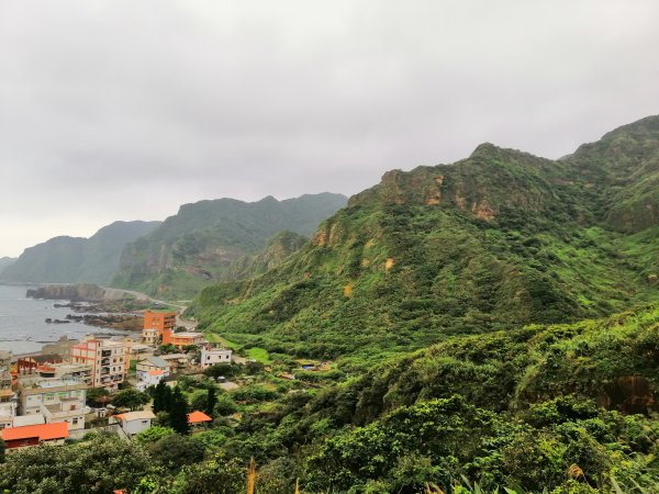 盡攬山海景迷人景緻。南子吝登山步道754298