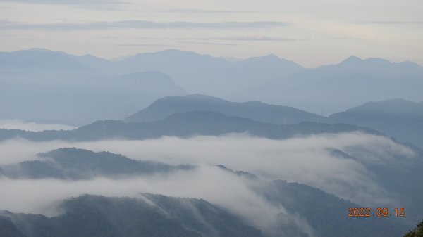 石碇二格山雲海+雲瀑+日出+火燒雲 9/151843593