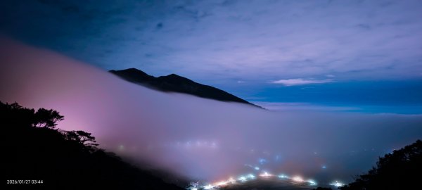 #大屯山 #百拉卡觀景台 #雲瀑 #雲海 #琉璃光 1/272989016