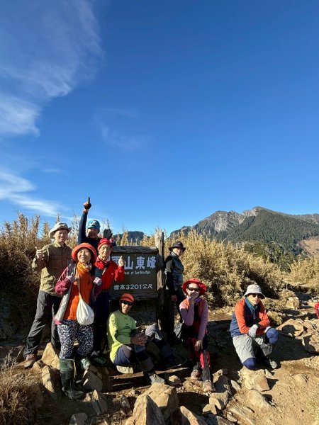 帶著77歲爸爸爬百岳~雪山西稜_12/07~12/12，2025唯一一爬。2961047