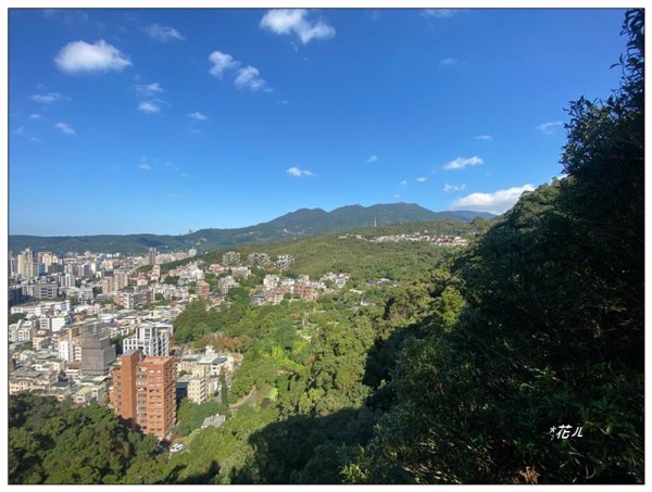 烏尖連峰縱走18基石 ( 唭哩岸山、軍艦岩、丹鳳山 )2980917