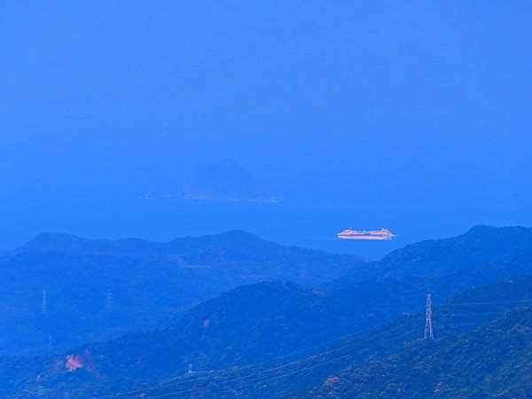 夏觀碧草如茵：頂山石梯嶺步道648332