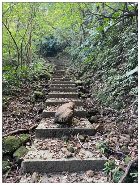 皇帝殿石壩尖、東峰、西峰連走(北峰登山口)2675641