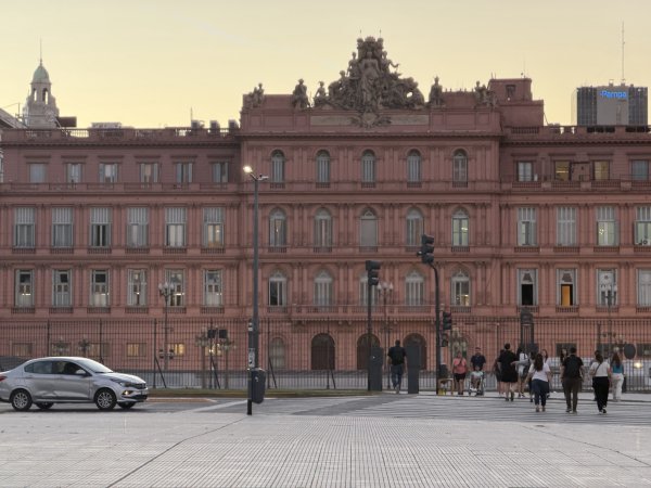 [紐約馬之行-63] 2025_1114 馬爾維納斯群島紀念碑2954456