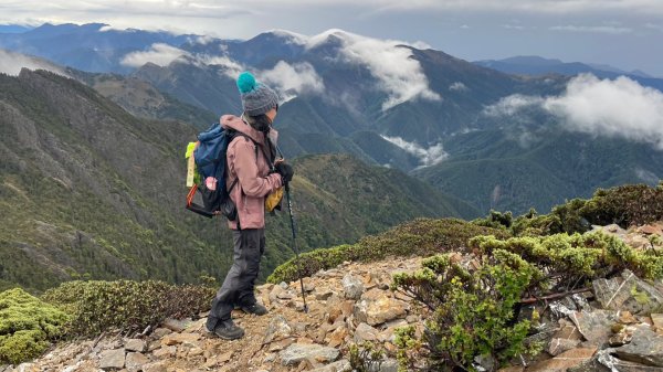玉山群峰前五峰後四峰2610639