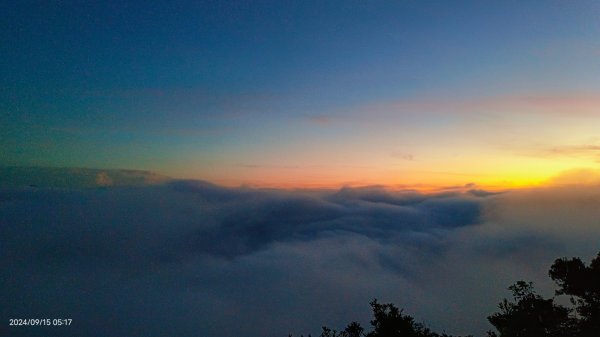 北宜郊山之濫觴 #琉璃光雲海 #火燒雲 #日出 #觀音圈 #霧虹  9/152593631