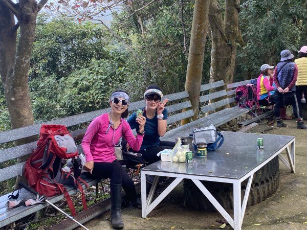 旗尾山、靈山、月光山連稜縱走2711728