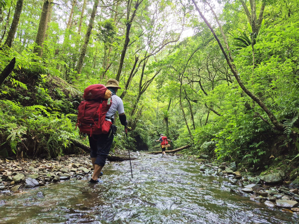 【坪溪宿營】美得令人窒息的坪溪水路