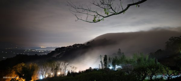 苗栗大湖 #薑麻園 #雲洞山莊 #琉璃光 #雲海 #雲瀑 2/222718364