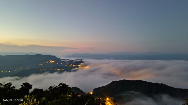 二格山 #琉璃光雲海流瀑  #琉璃光雲瀑  #雲海流瀑 #曙光日出 8/262580763