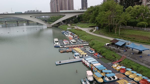 (姨婆趴趴走)第五十二集:新北新店攀登和美山及灣潭山2761079