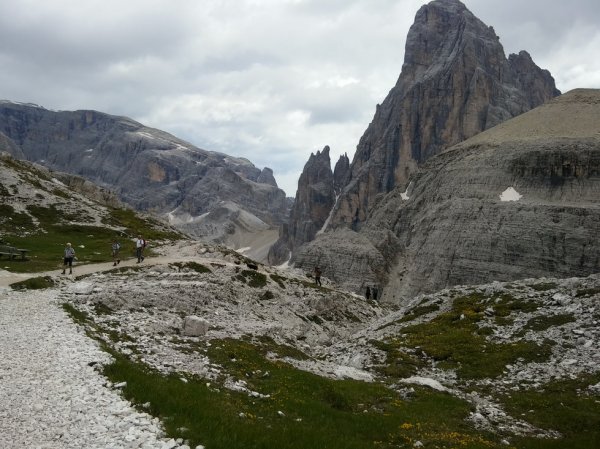 義大利多洛米提山748712