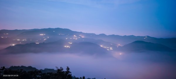 北宜郊山之濫觴 #琉璃光雲海 #月圓雲海 #日出雲海 #火燒雲 8/92854926