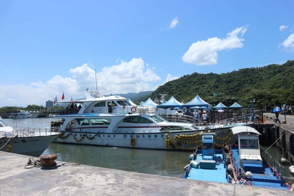 龜山島。毛柿公 龜尾湖 龜卵步道 四0一高地  普陀巖 牛奶海 坑道 礫灘 國民學校  烏龜怪方蟹2256294