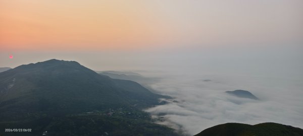 #大屯山 #日出 #雲海 #琉璃光 #橘咖啡 #吉野櫻 3/233020526