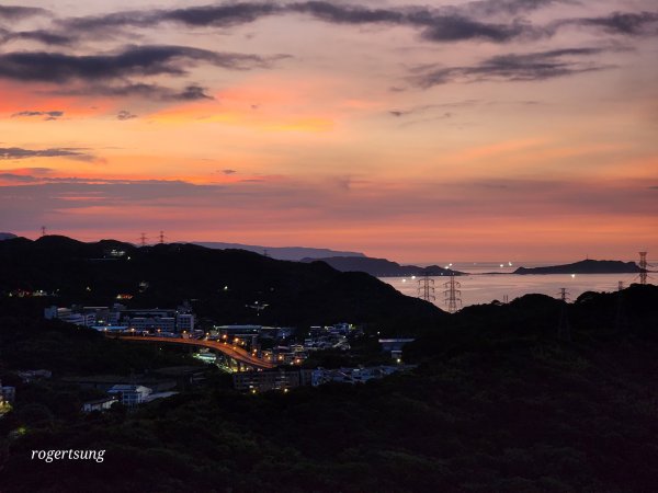 基隆觀景小旅(火號山夜景 Eddie's Cafe 士杏坊法國麵包)2560958