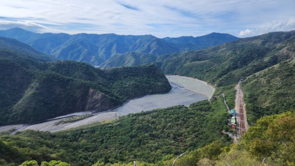 巴層巴墨山2689055
