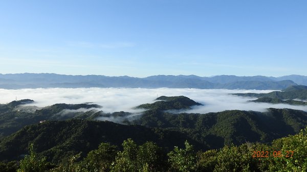 石碇二格山雲海流瀑+十三股山(永安社區)+獵狸尖(梅樹嶺山706M)8/271821610