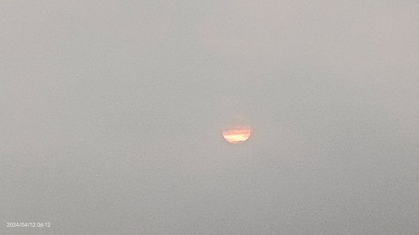 晨霧瀰漫的觀音山2476131