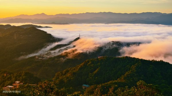 #二格山 #雲瀑 #火燒雲 #霞光 #雲海流瀑 #日出 9/10 #坪林南山寺 9/112881568