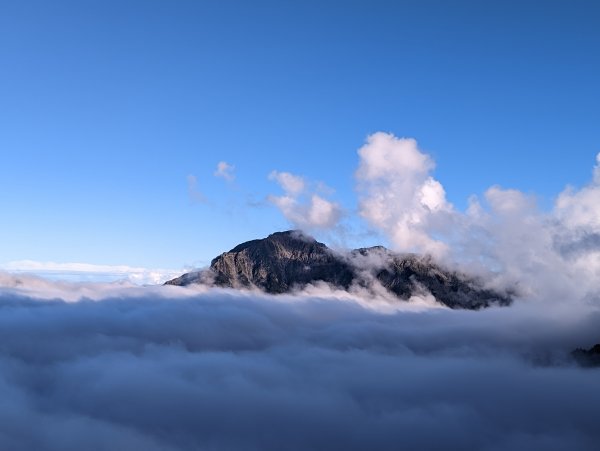 合歡群峰(主峰、東峰、石門山)：雲霧飄渺的美景、夢幻如畫的雲海大景、金色奇萊北峰、彩虹、滿月夜色1906674