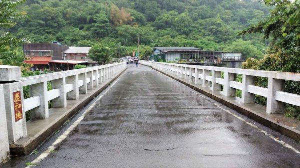 平溪  望古瀑布步道  猴硐貓村 運煤遺址。搭火車去旅行  最小的火車站 被人們忽略的秘境 望古瀑布2186098