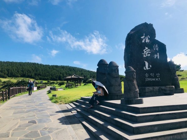 1140813 Jeju 偶來10號松岳山步道環走。天地淵.正房.天帝淵瀑布2861439