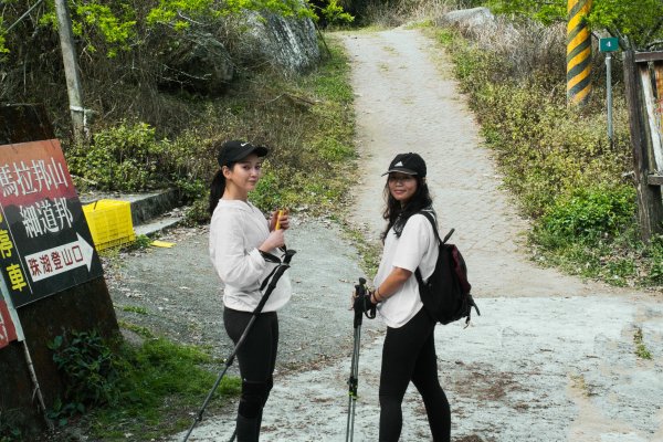 【馬那邦山】苗栗熱門簡單爬山景點，穿梭古戰場，遠眺聖稜線，珠湖上登2062997