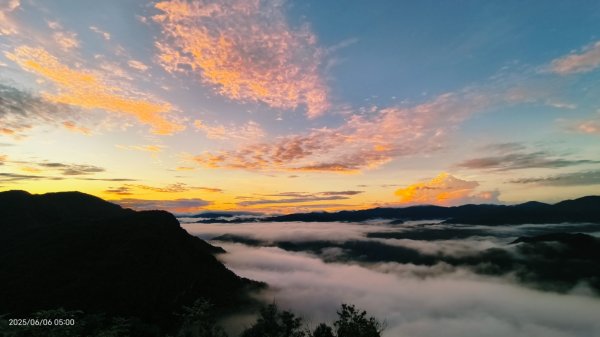 跟著雲海達人山友追雲趣 #日出雲海 #火燒雲 6/62804199