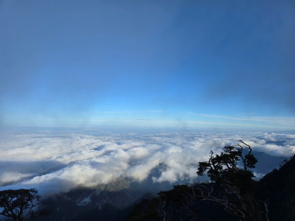 北大武山（喜多麗斷崖）雲海、雲霧、耶穌光之美2467655