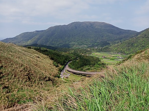 【臺北大縱走 3】小油坑→七星山主峰、東峰→冷水坑→冷擎步道→菁山吊橋→雞心崙→折返至冷水坑2093662