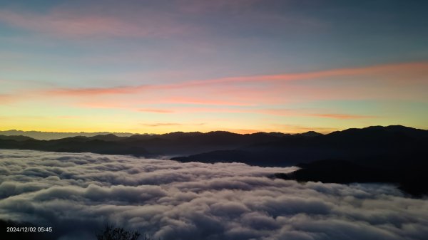 跟著雲海達人山友追雲趣 #翡翠水庫壩頂 #日出雲海 #火燒雲 12/22658628